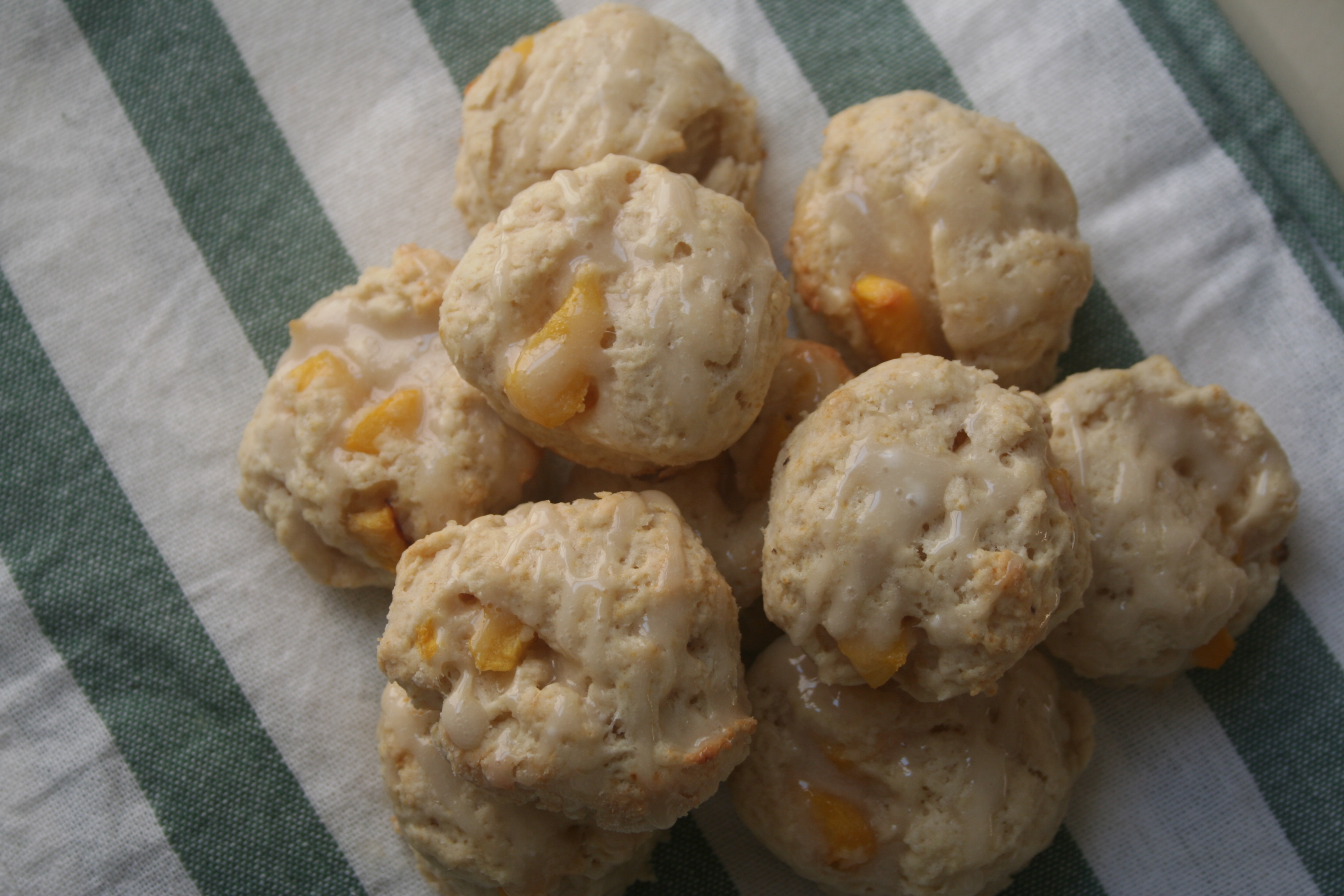 mini peach scones