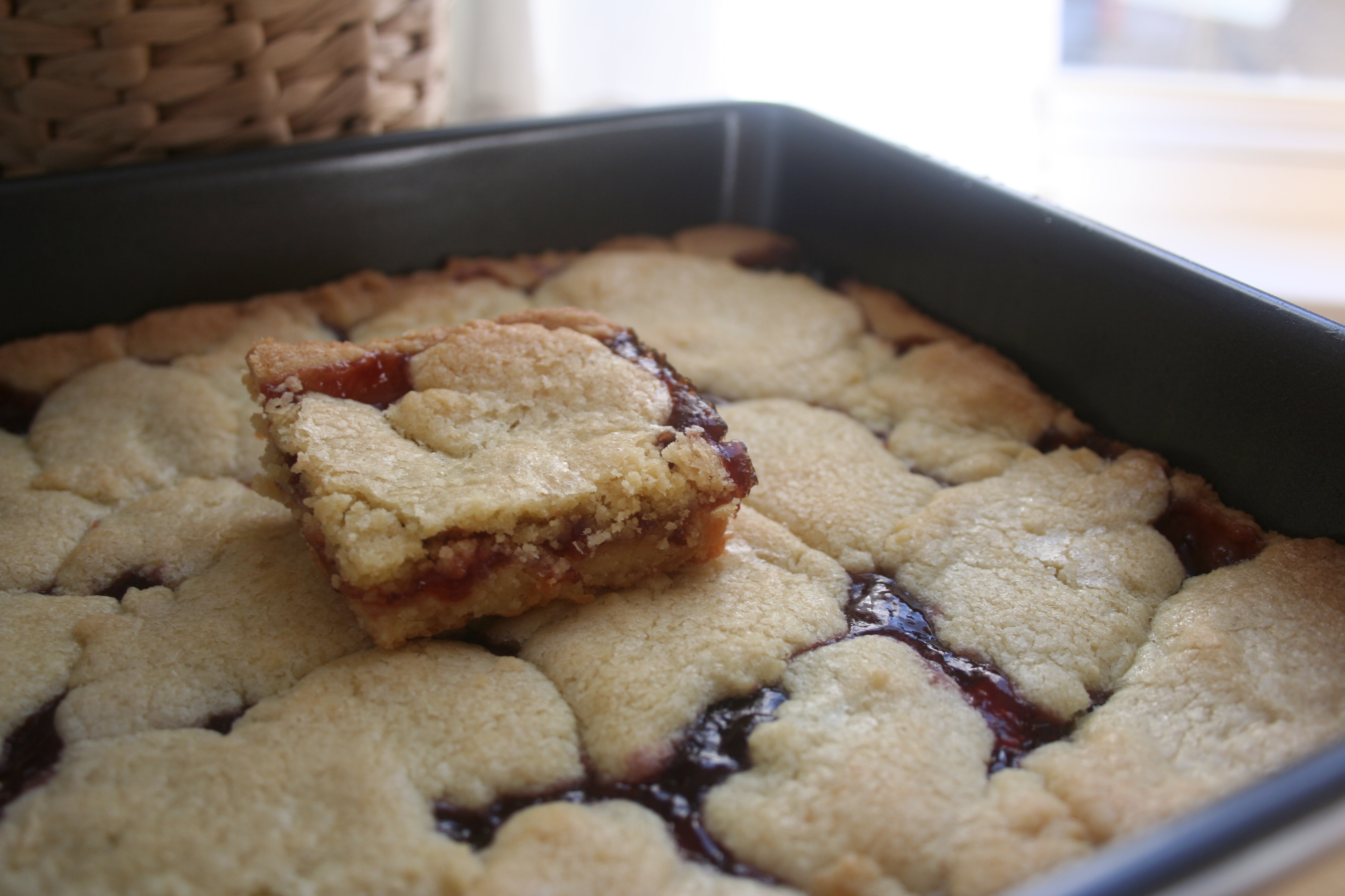 strawberry jam bars