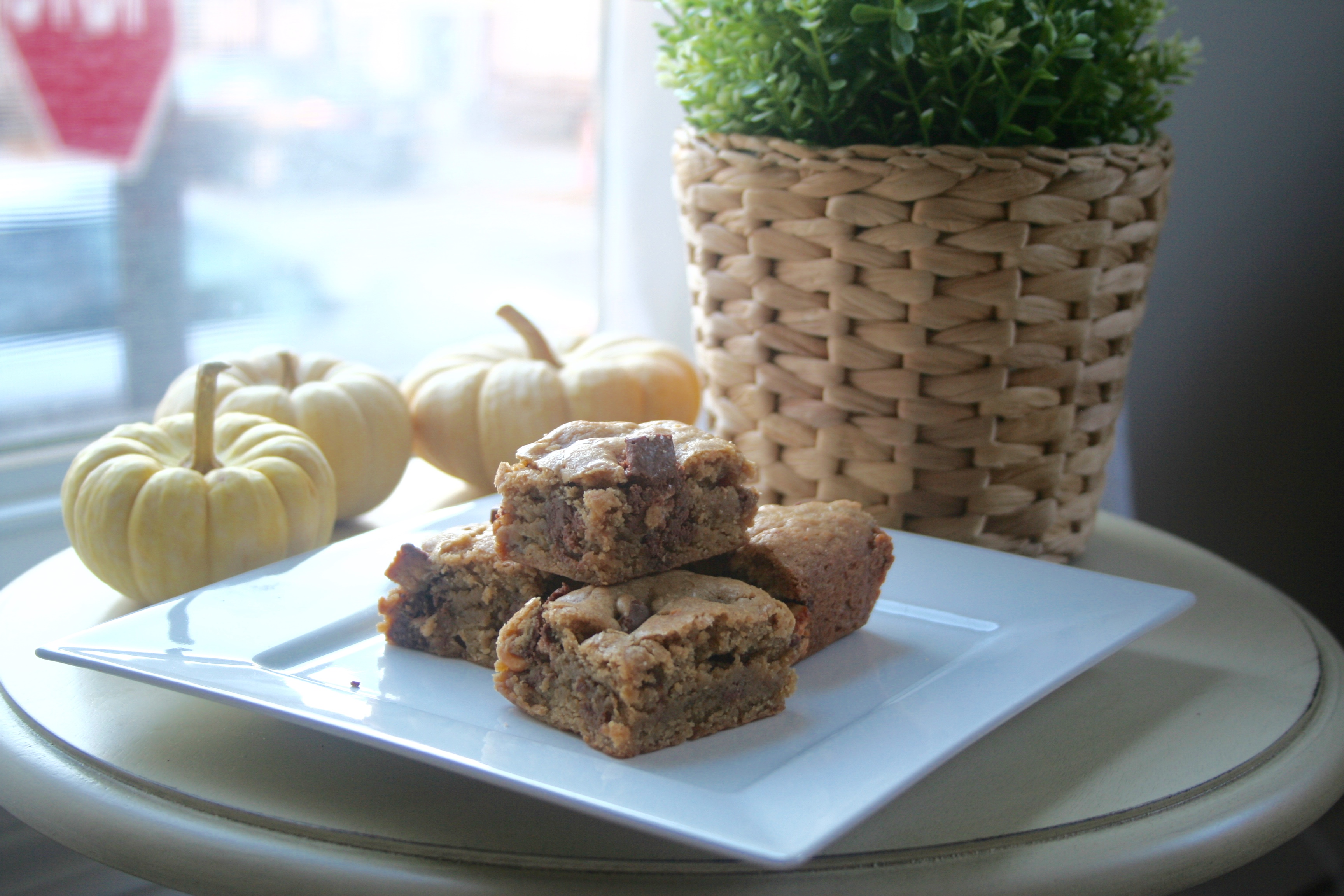 candy bar blondies