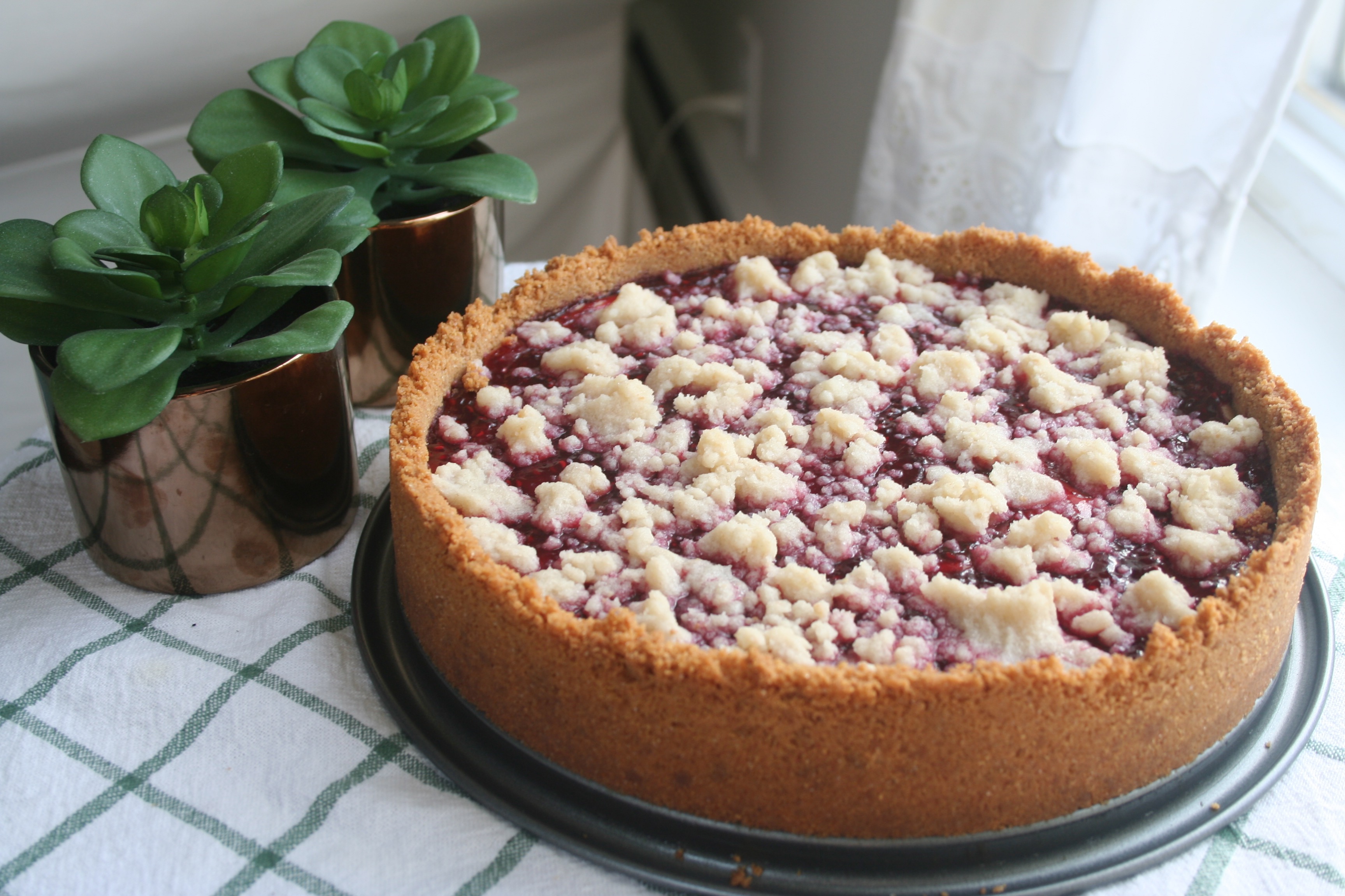 peanut butter raspberry pie