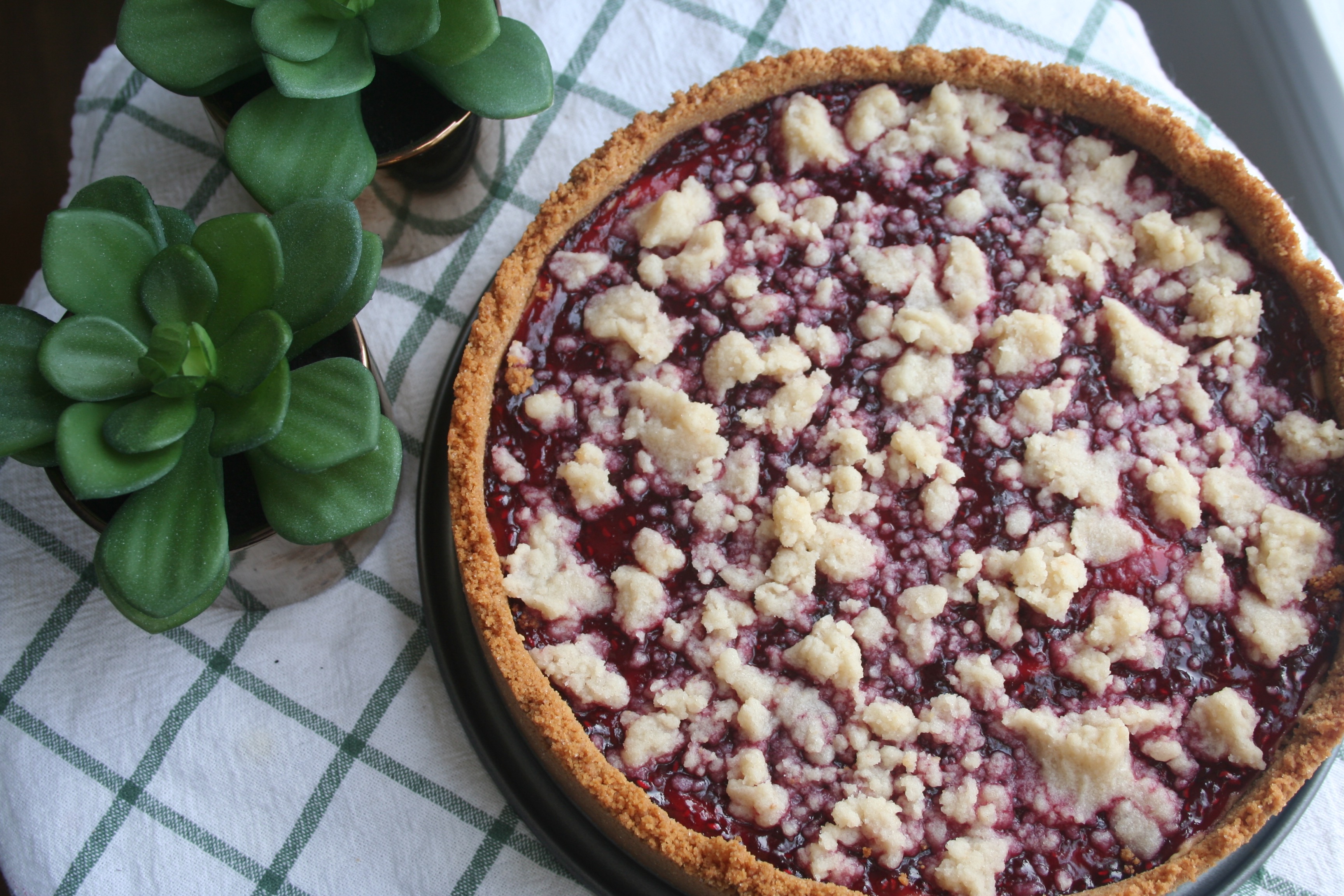 peanut butter raspberry pie