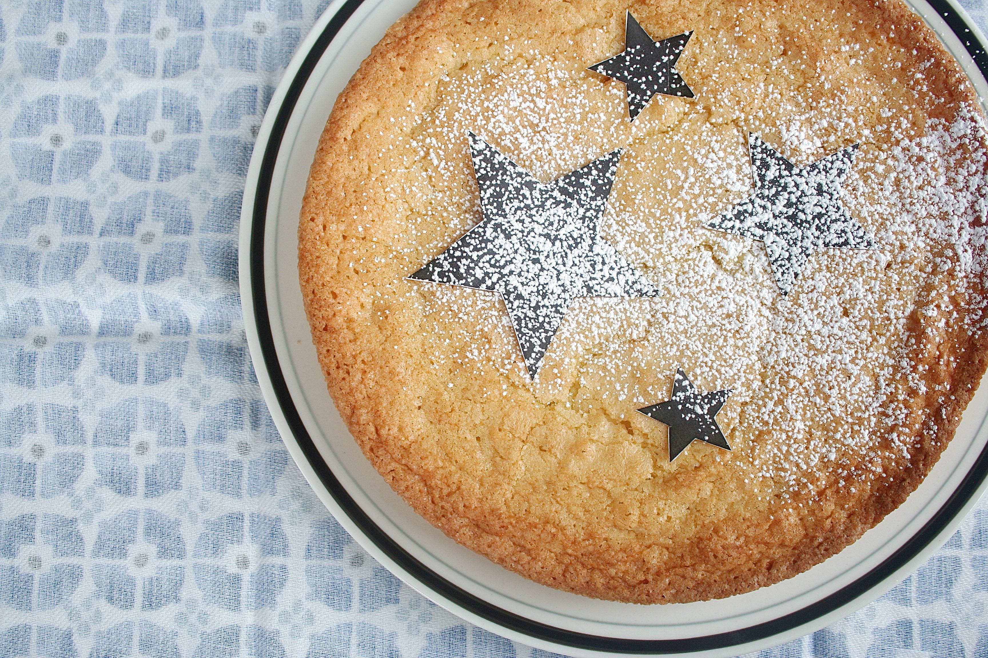 Almond Cake Pan