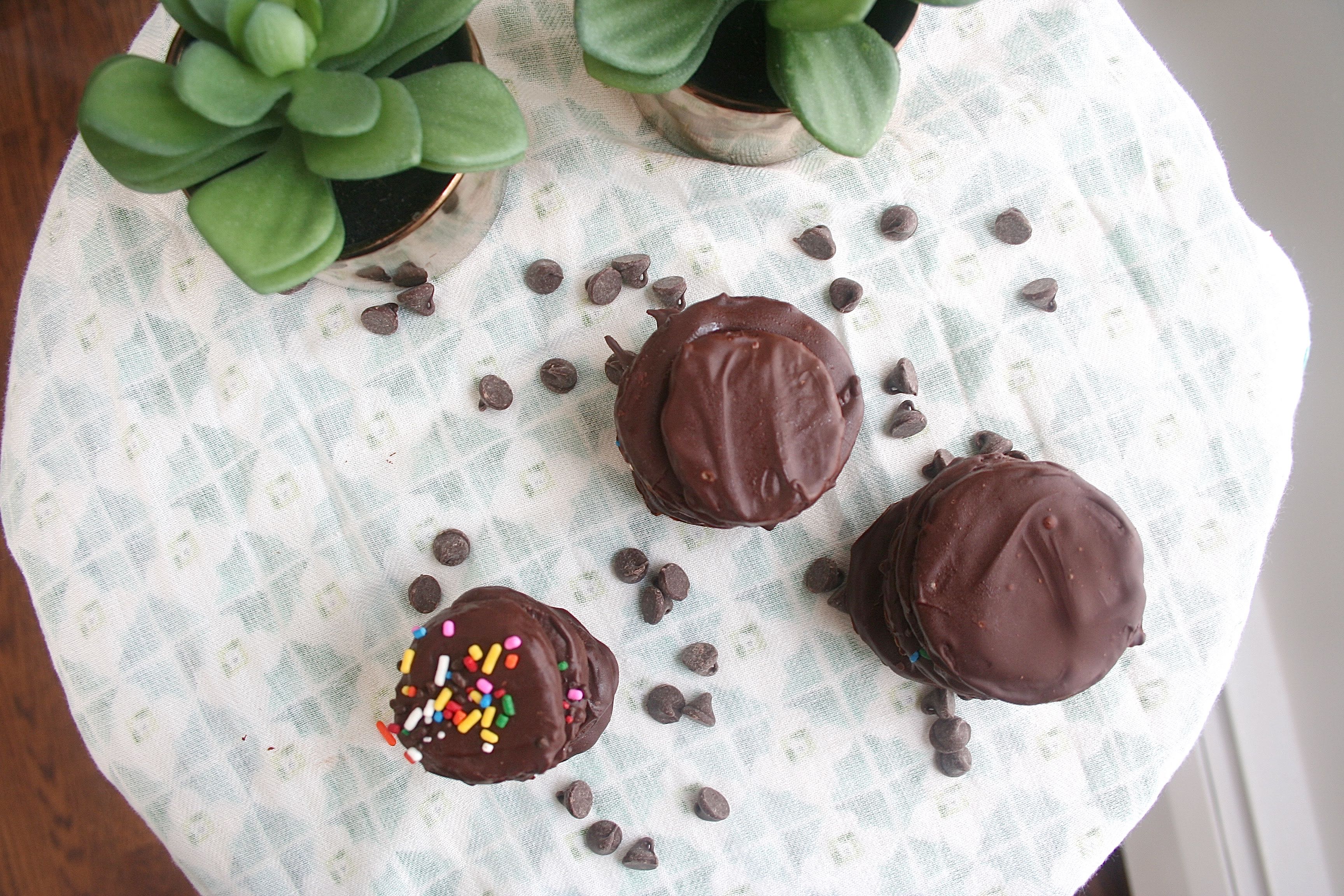 chocolate mint cookies (thin mints)