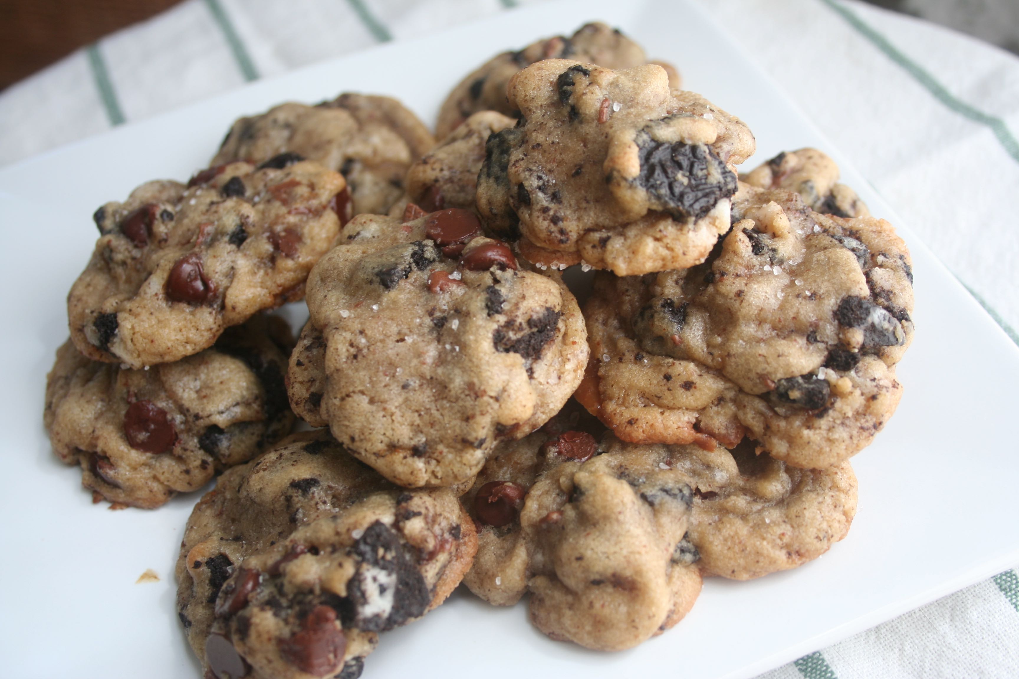 browned butter oreo toffee cookies