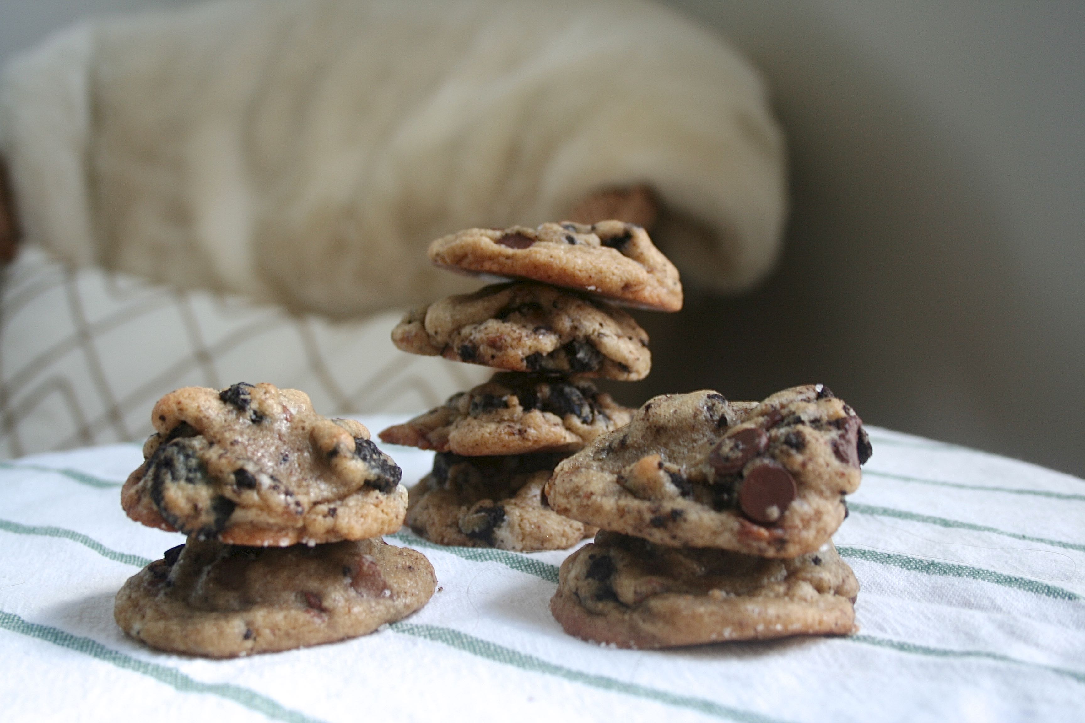 browned butter oreo toffee cookies