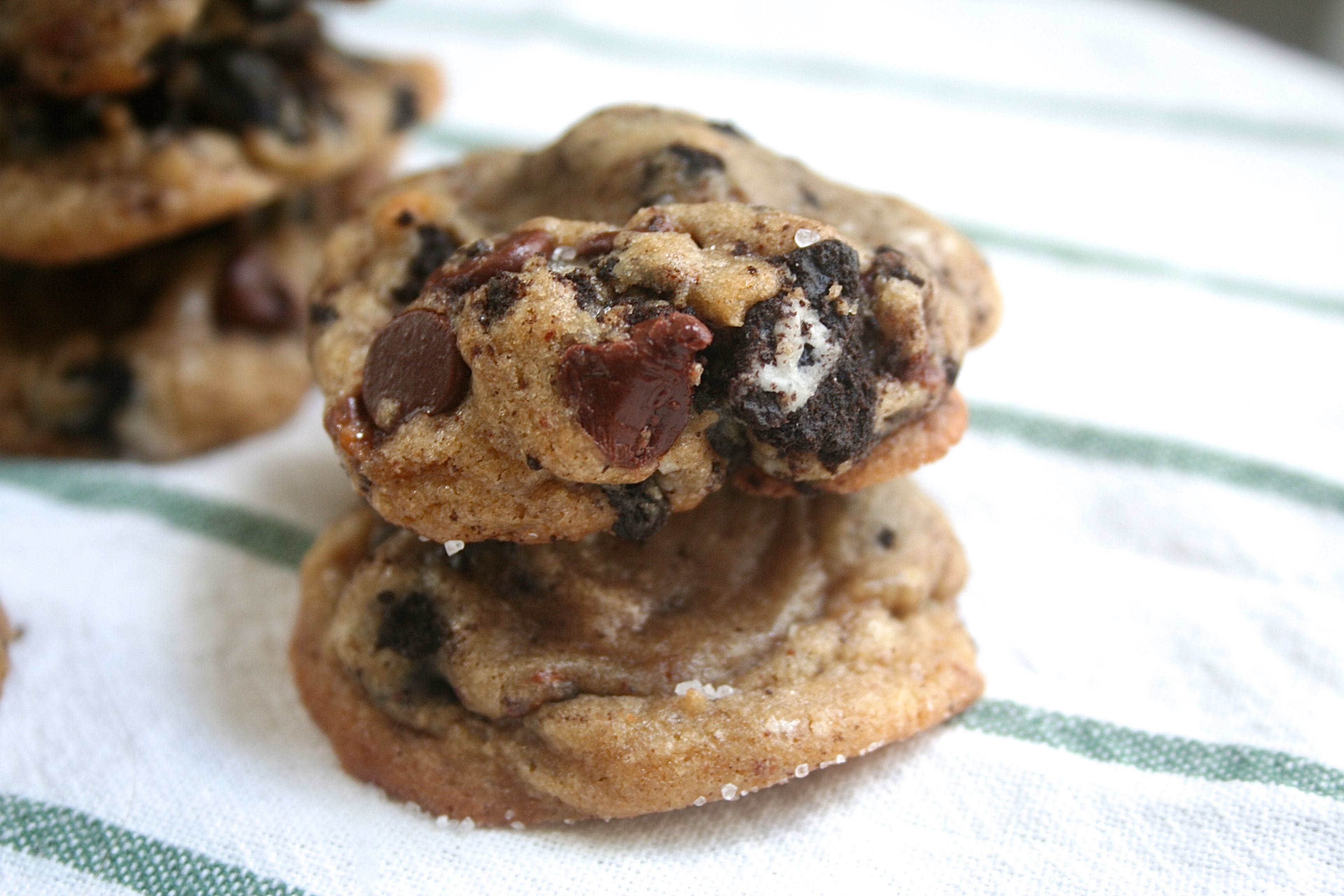 browned butter oreo toffee cookies