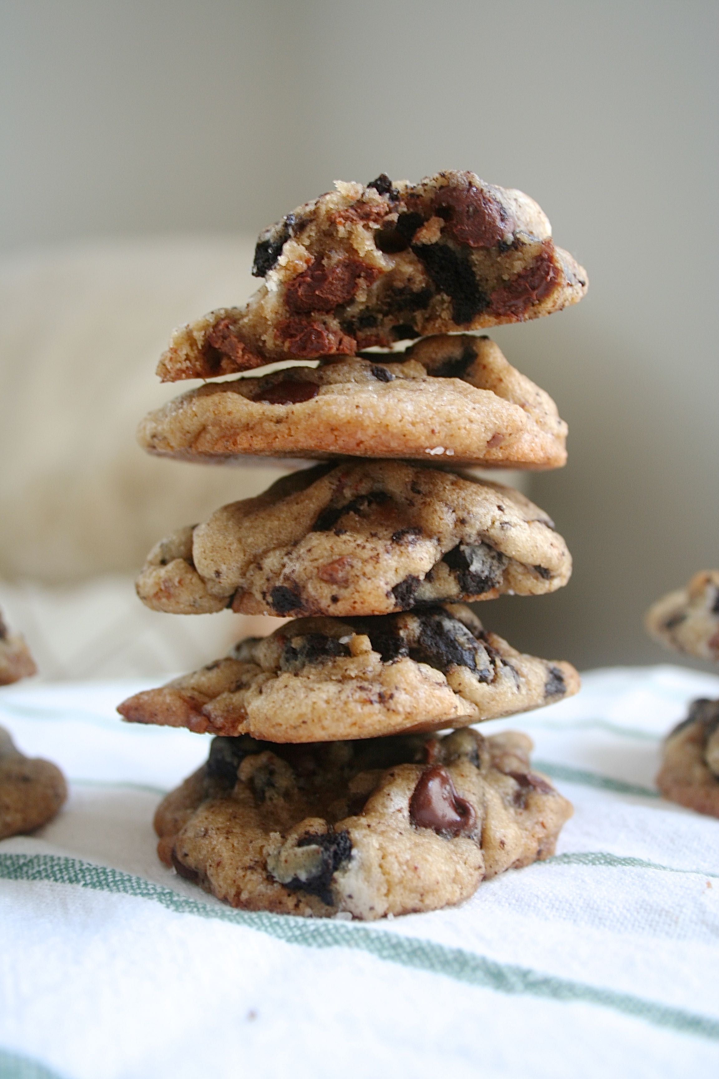 browned butter oreo toffee cookies