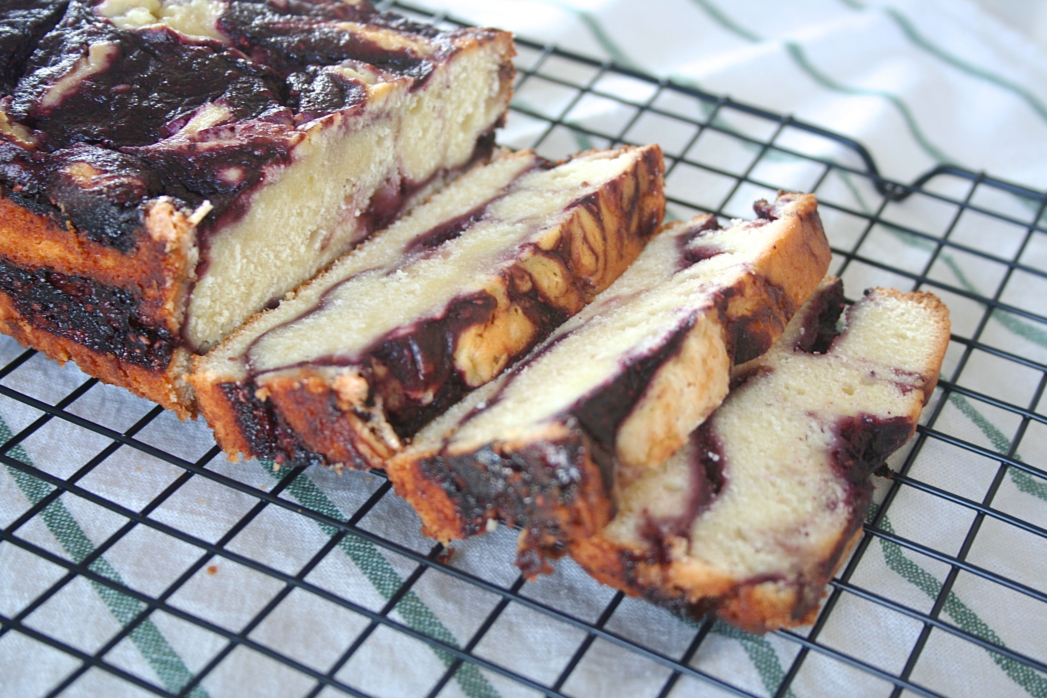 berry swirl pound cake