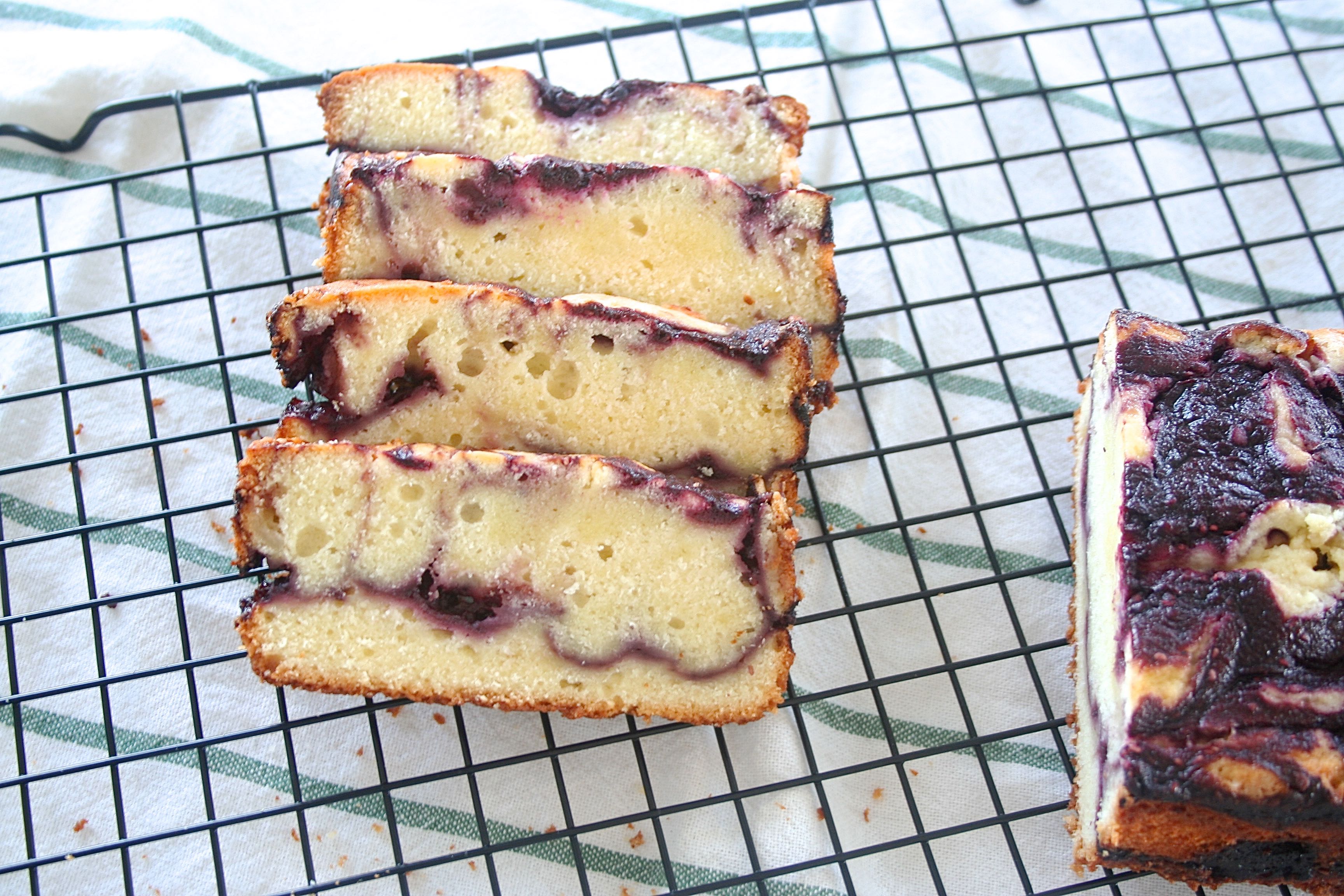 berry pound cake