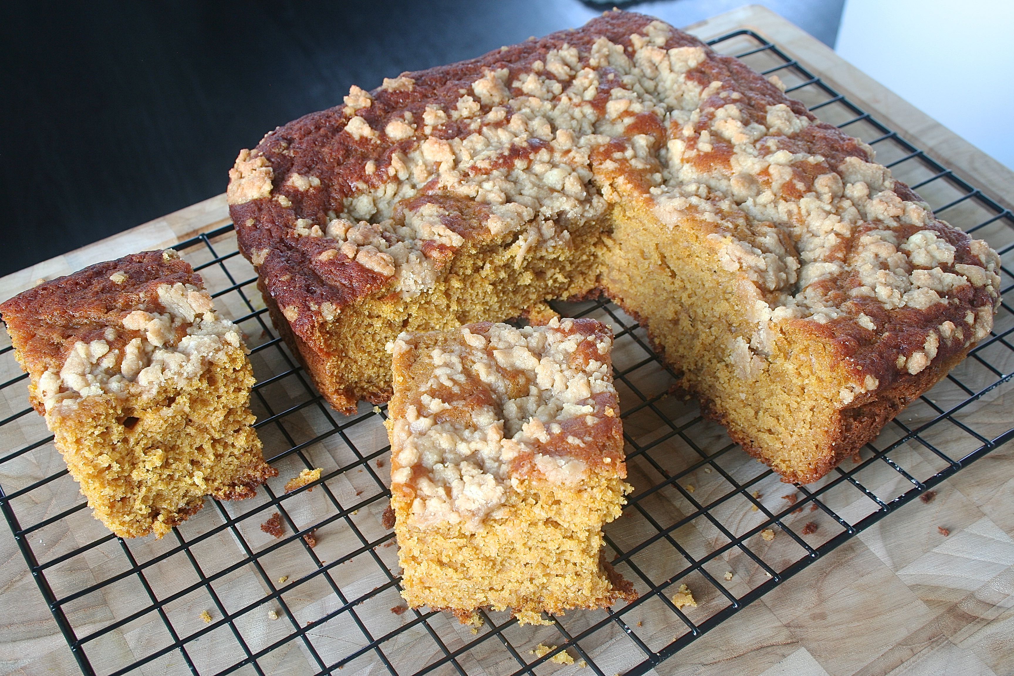 pumpkin crumb cake