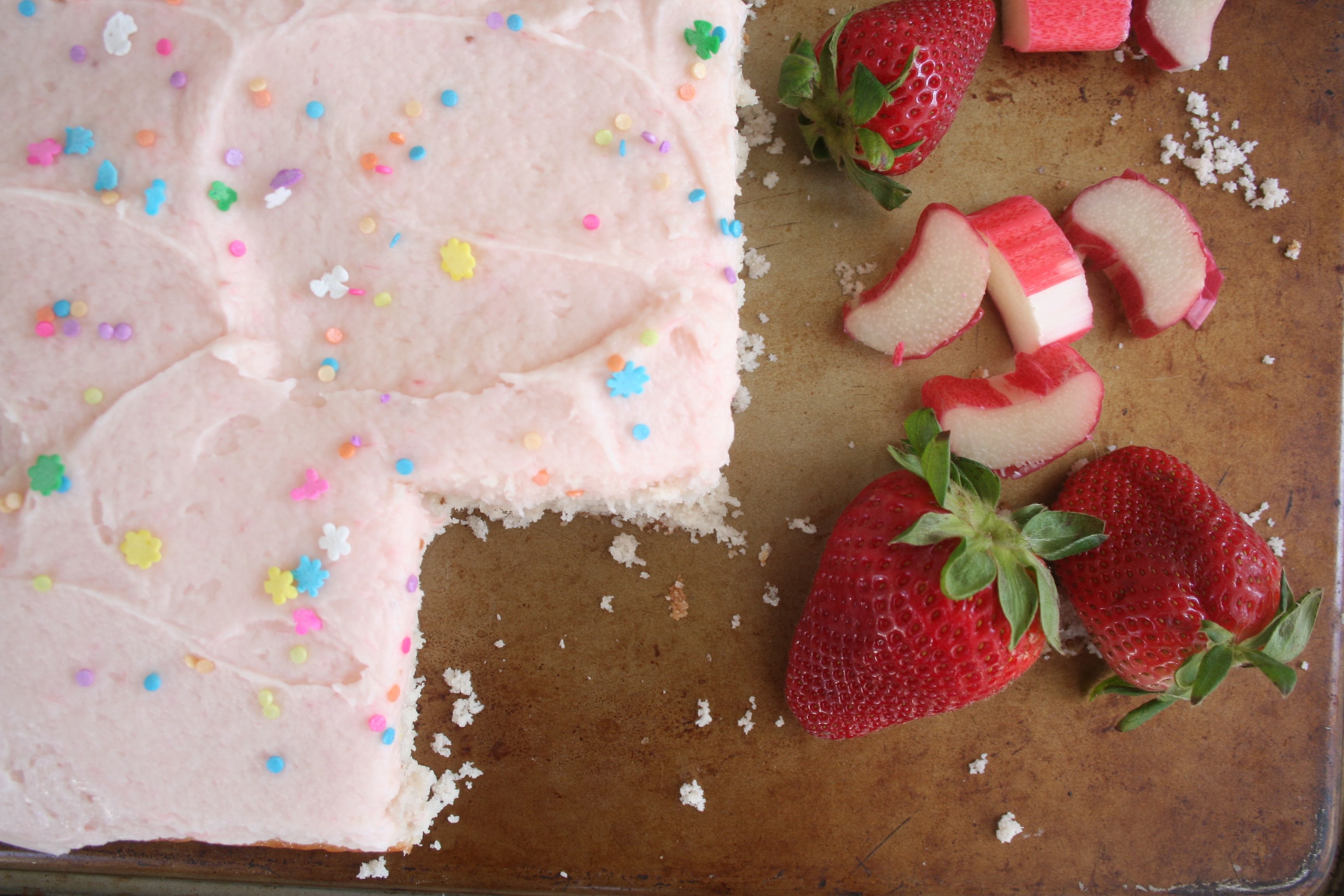 strawberry rhubarb cake