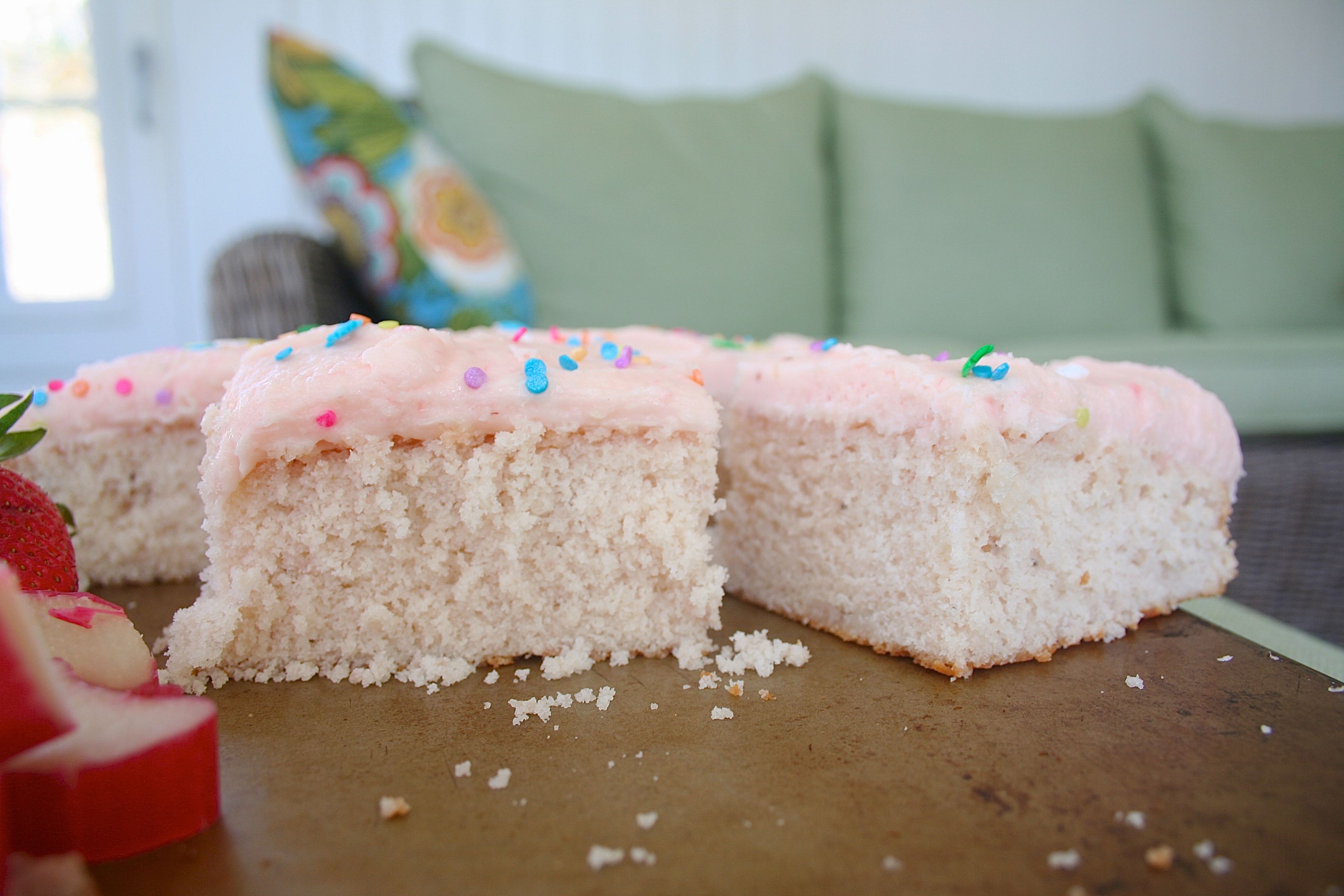 strawberry rhubarb cake