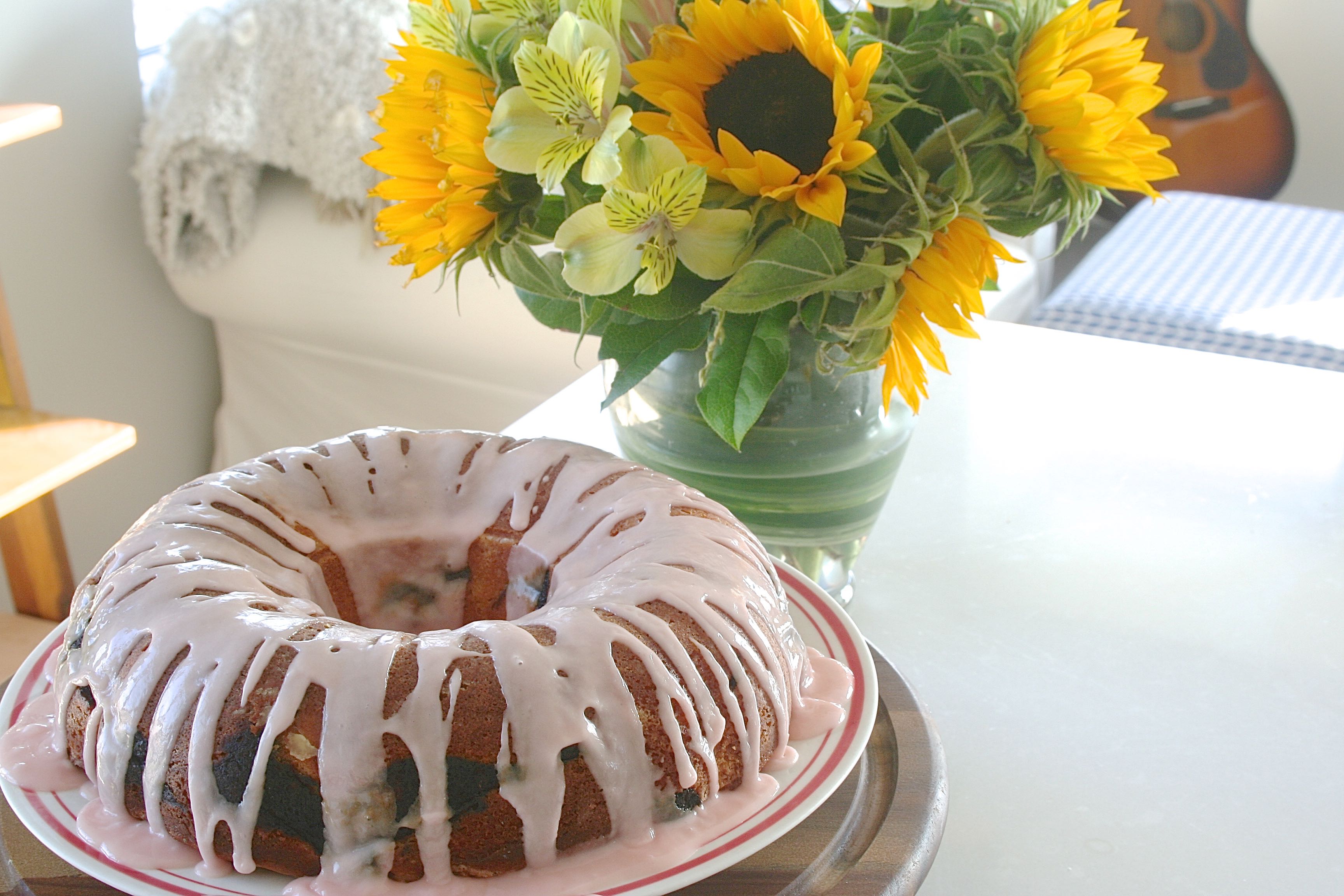 lemon rhubarb bundt cake