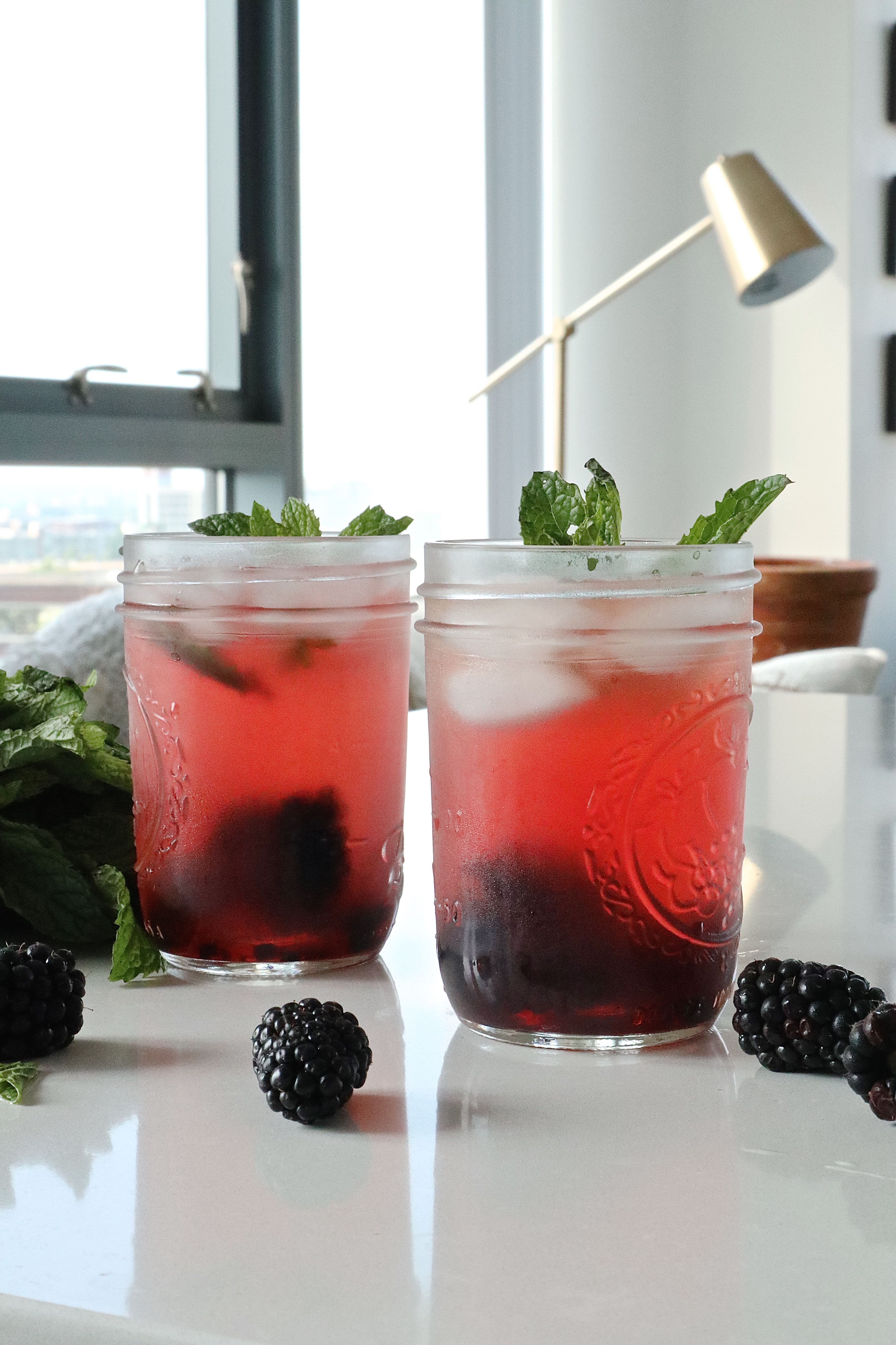 blackberry bourbon lemonade with mint