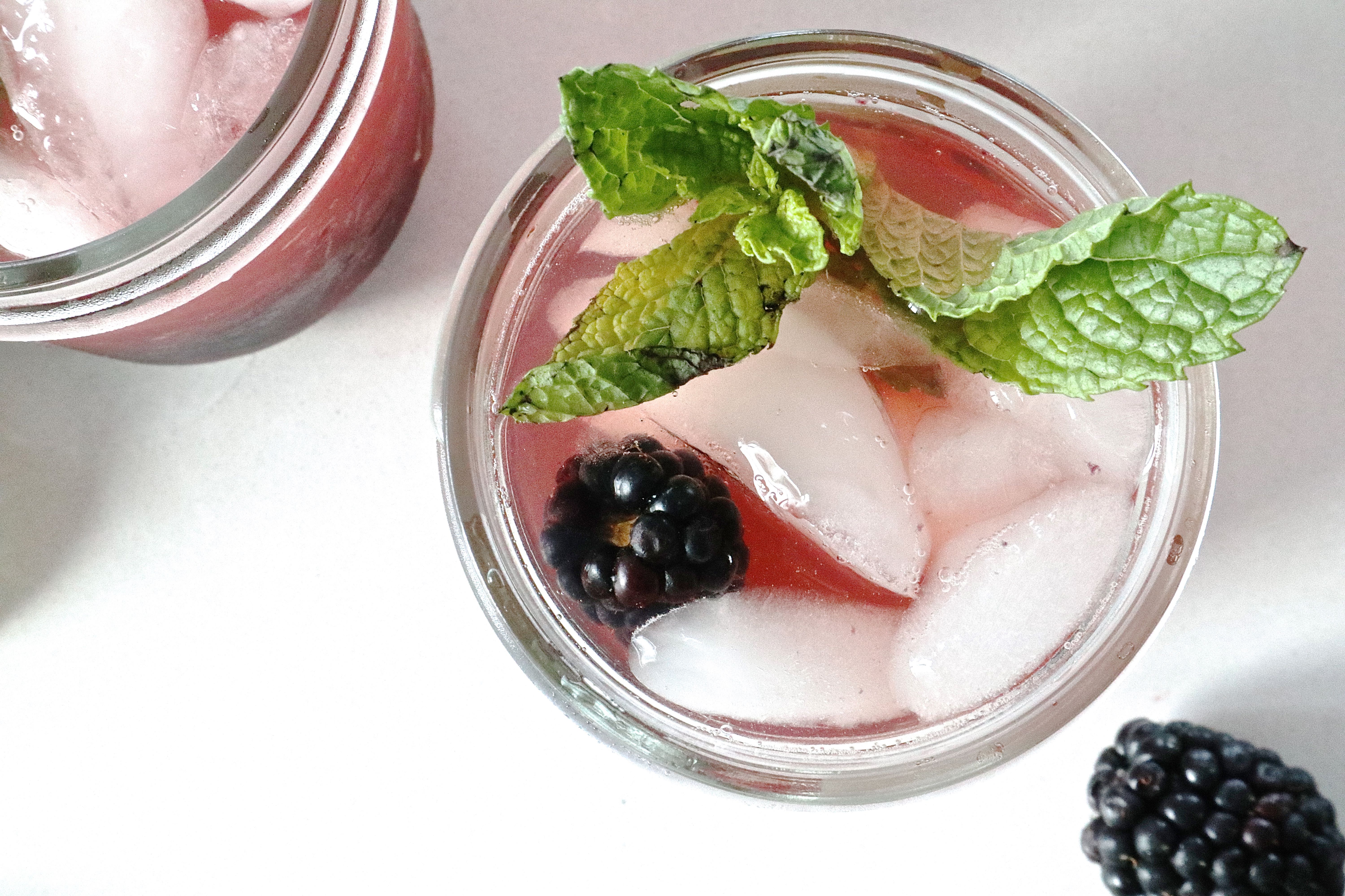 blackberry bourbon lemonade with mint